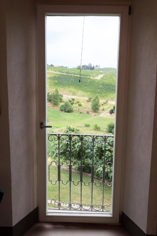 B&B Tricudai Agliano Terme Buitenkant foto